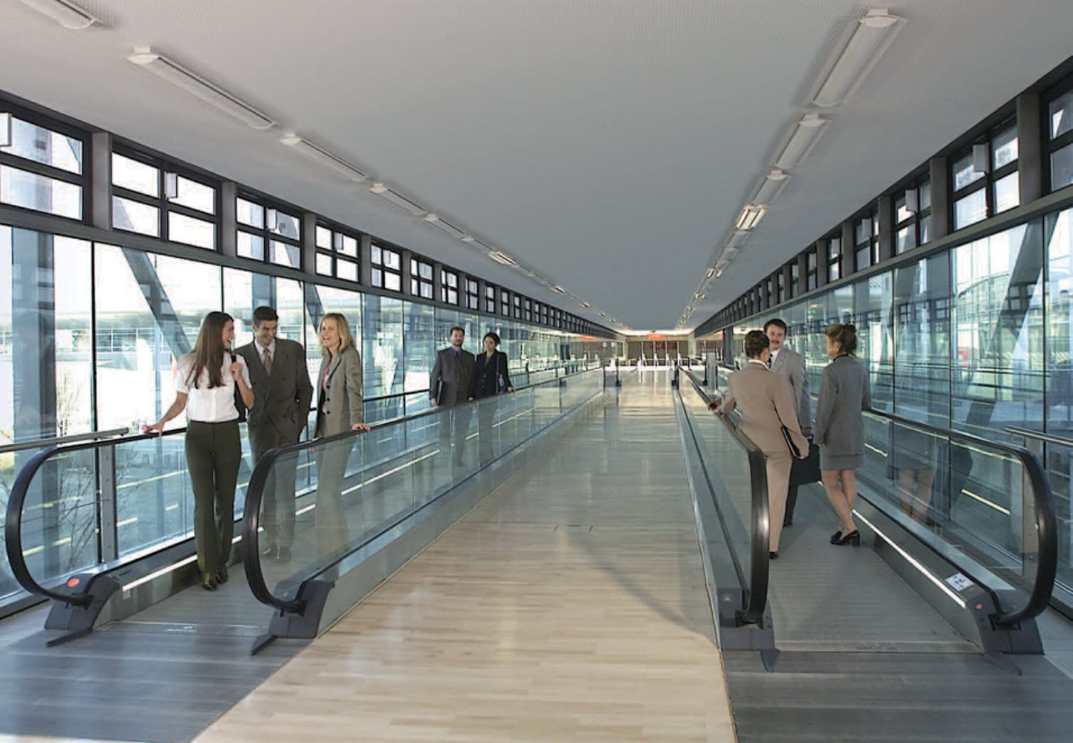 3425 13192063 نظارت تصویری در فرودگاه